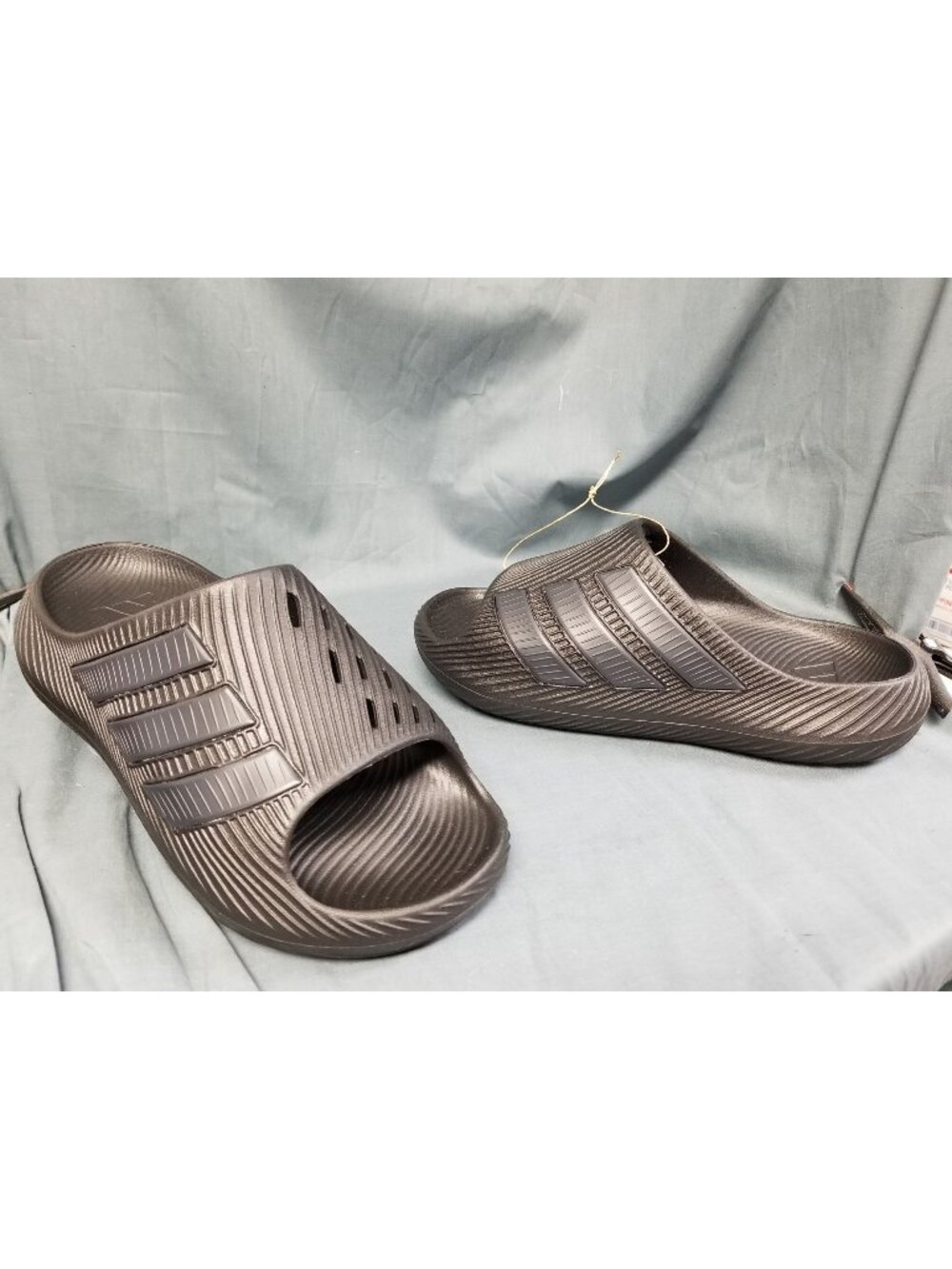 Adidas Purechill Slides Black KI0055 Men's Size 9 NEW w/TAGS NO BOX!
